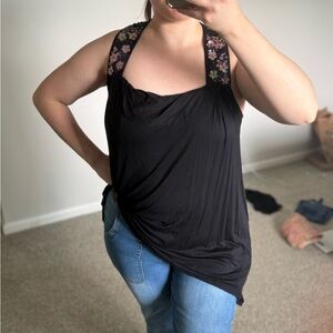 Rock & Republic Black flowy top w/ sequin floral straps
